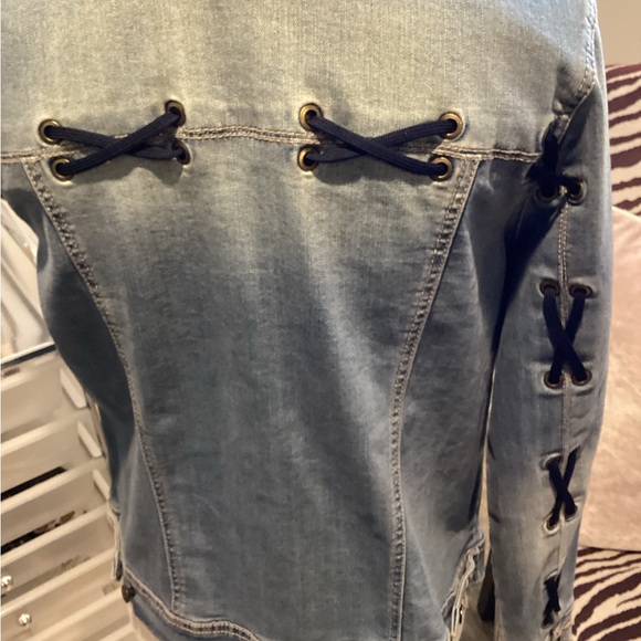 Jean jacket - Picture 3 of 3